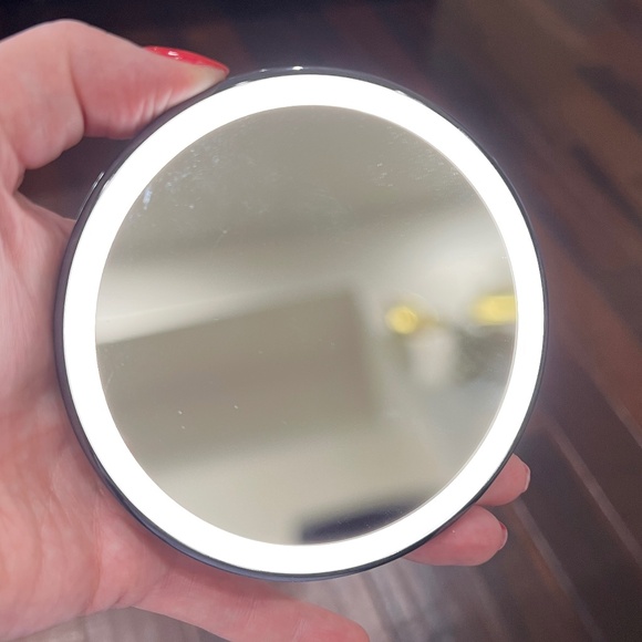 simplehuman Compact Mirror with LED Light - Picture 1 of 5